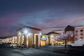 Exterior - Days Inn by Wyndham Charlottesville/University Area (Charlottesville)
