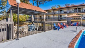 BBQ/picnic Area - Motel 6 Hot Springs, AR (Hot Springs)