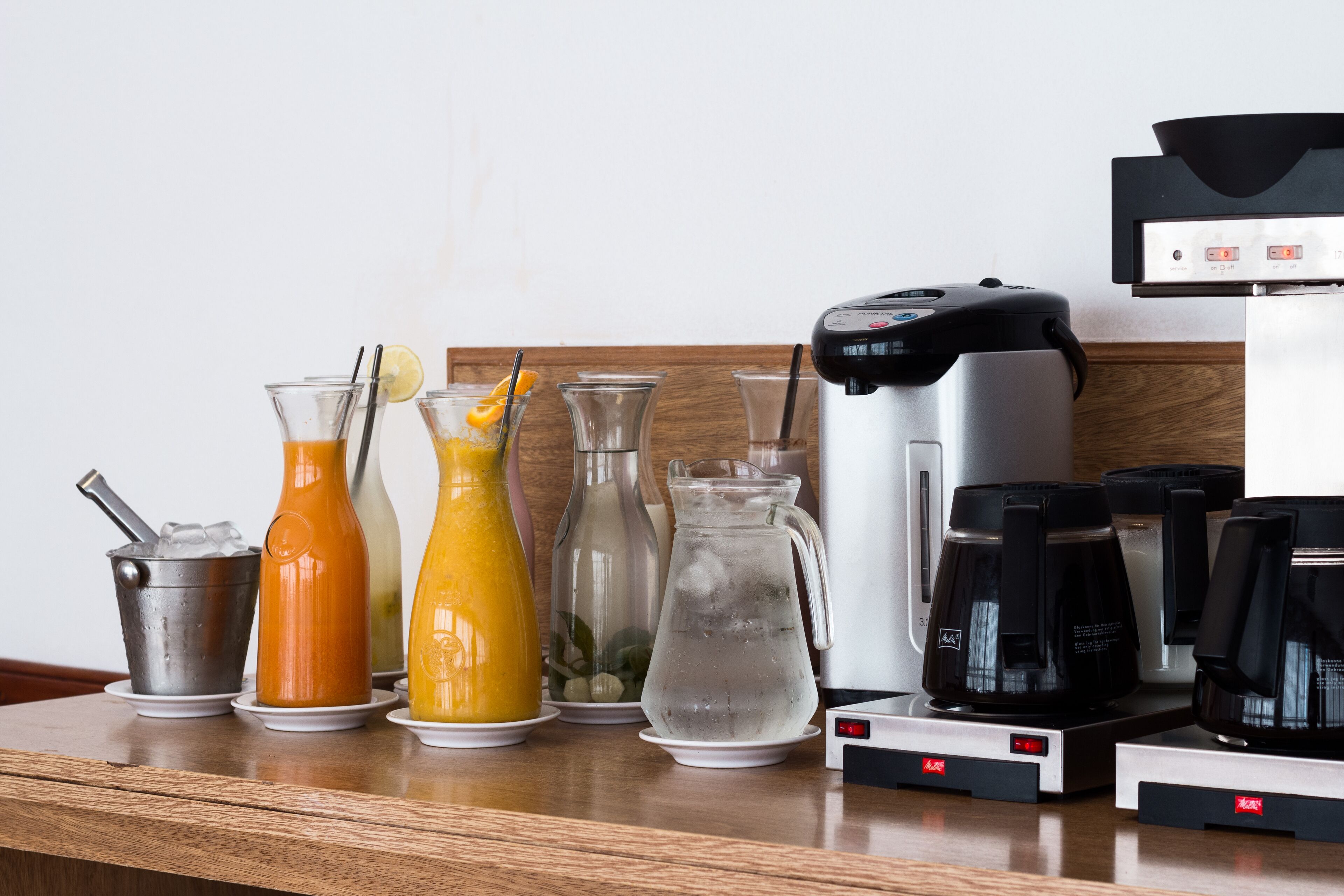 daily continental breakfast (usd 10 per person)