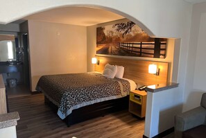Suite, 1 King Bed, Non Smoking | Desk, iron/ironing board, free WiFi, bed sheets