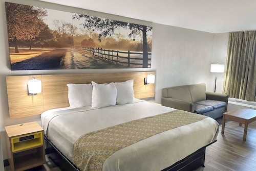 Days Inn & Suites by Wyndham Opelousas