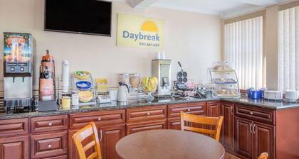 Days Inn by Wyndham King City