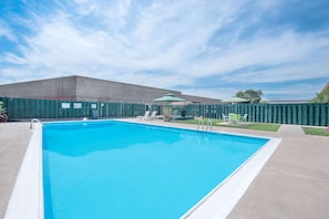 Piscina externa sazonal