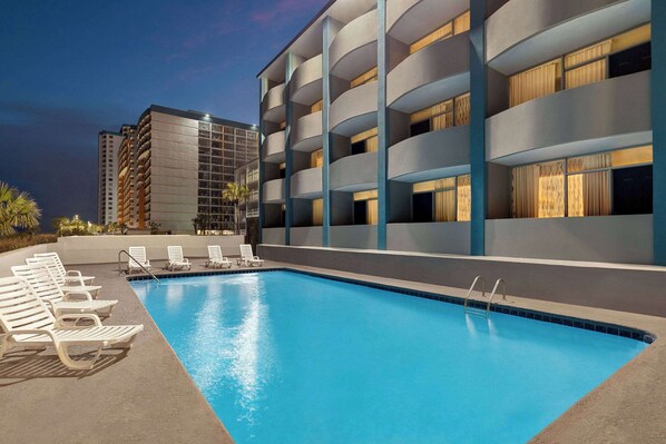 Seasonal outdoor pool