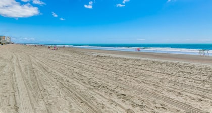 Days Inn by Wyndham Myrtle Beach-Beach Front
