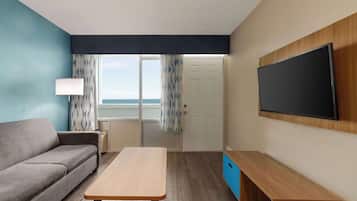 Cortinas blackout, wifi gratis y ropa de cama