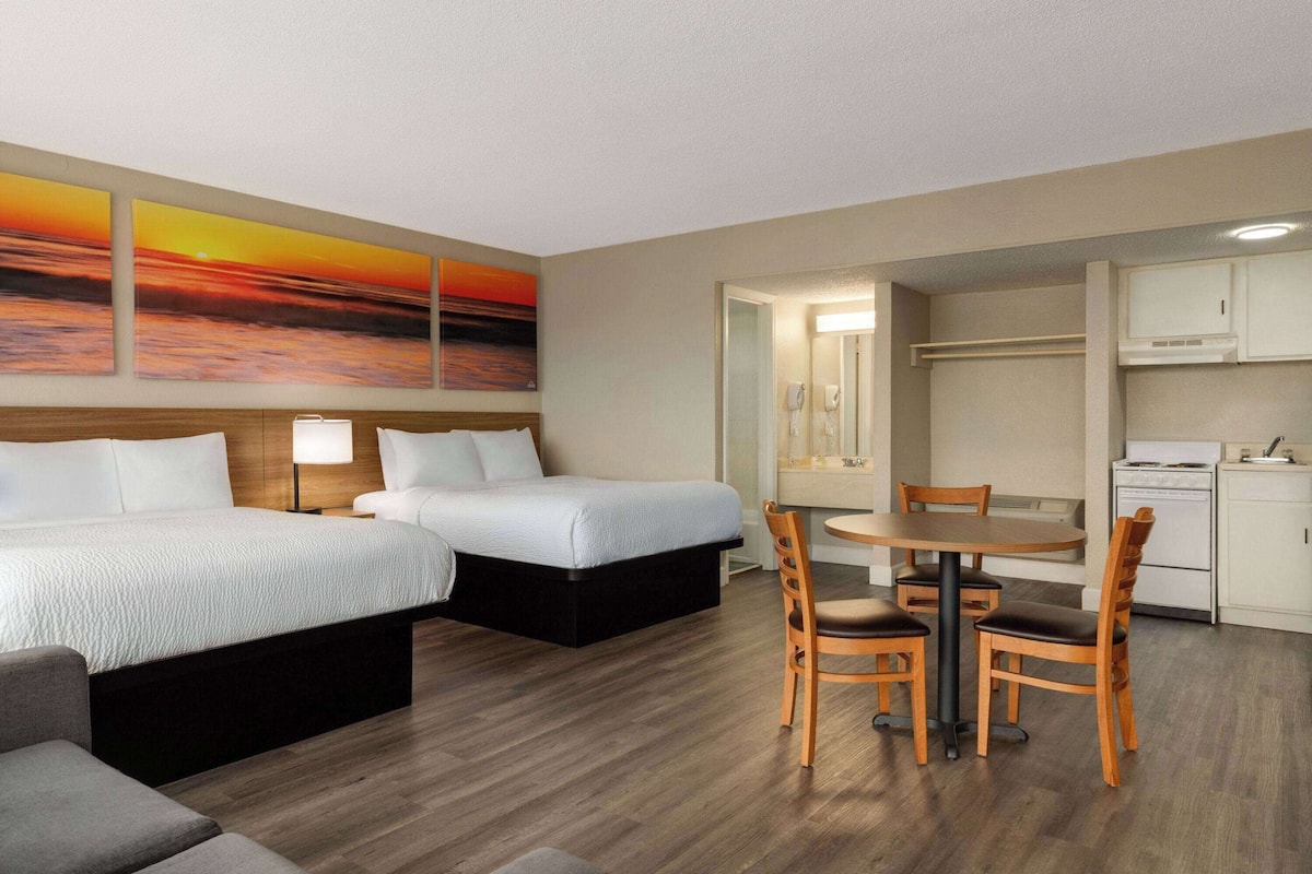 Efficiency, Habitación, 2 camas Queen size | Cortinas blackout, wifi gratis y ropa de cama