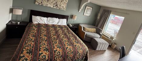 Single Room | Desk, laptop workspace, blackout curtains, iron/ironing board