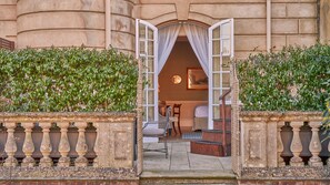 Deluxe Room, Hot Tub (on the Terrace) | Hypo-allergenic bedding, in-room safe, desk, iron/ironing board - Cliveden House (Maidenhead)