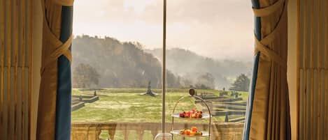 2 restaurants servant le petit déjeuner, spécialités Cuisine anglaise