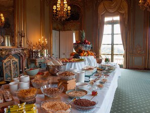 Daily English breakfast (GBP 35 per person) - Cliveden House - an Iconic Luxury Hotel (Maidenhead)