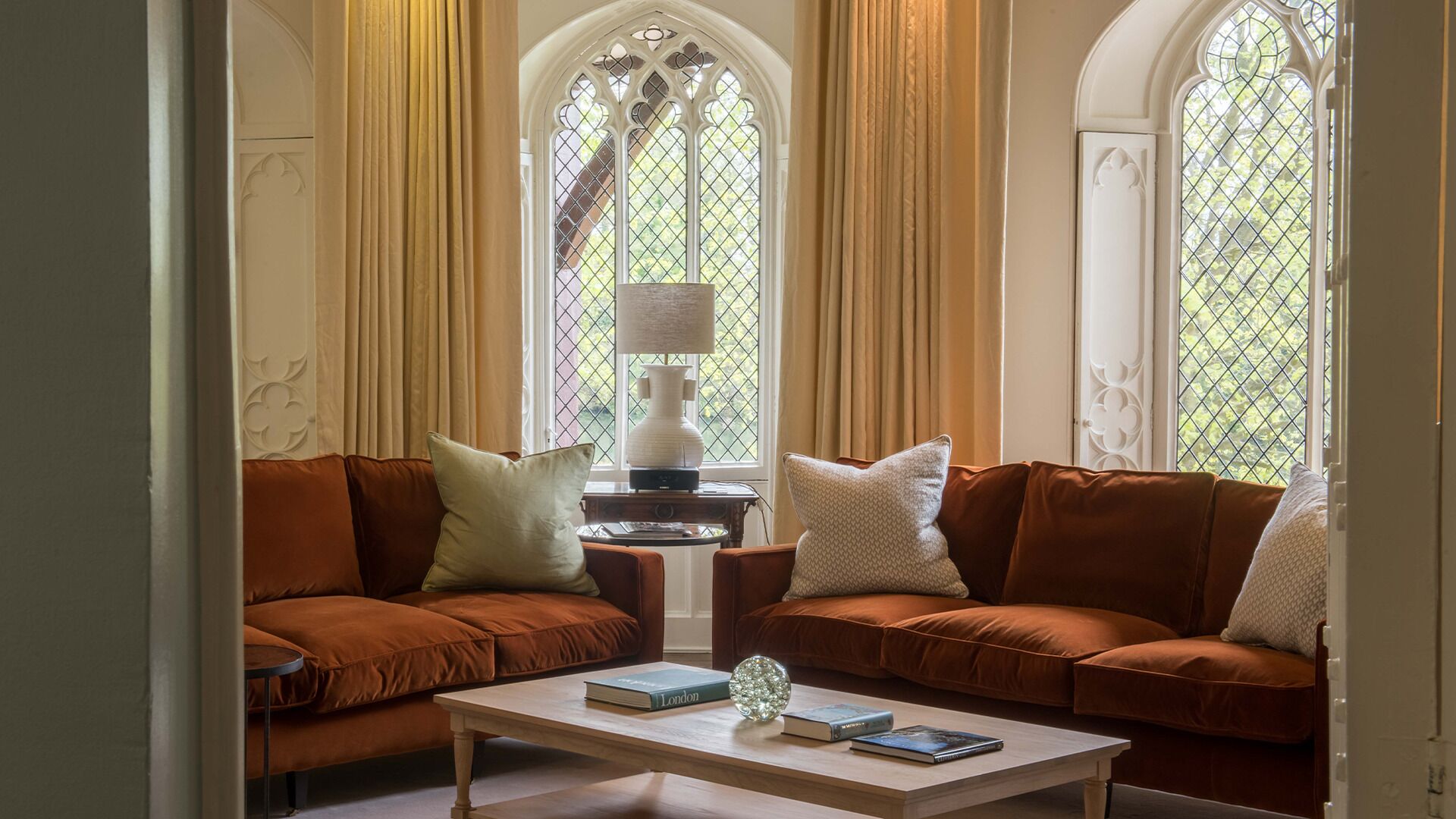 cottage (spring) | hypo-allergenic bedding, in-room safe, desk, iron/ironing board