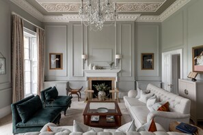 44-inch flat-screen TV with satellite channels, TV - The Royal Crescent Hotel & Spa (Bath)