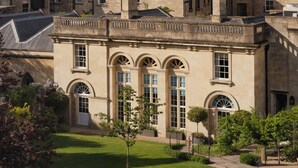 A historic building with arched windows and a symmetrical facade. - The Royal Crescent Hotel & Spa (Bath)