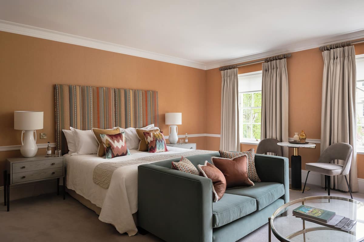 Deluxe Heritage Room | Roupas de cama antialérgicas, cofres nos quartos, escrivaninha