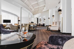 Lobby-Lounge