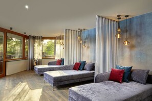 Behandlingsrom for par, badstue, kroppsbehandlinger og aromaterapi