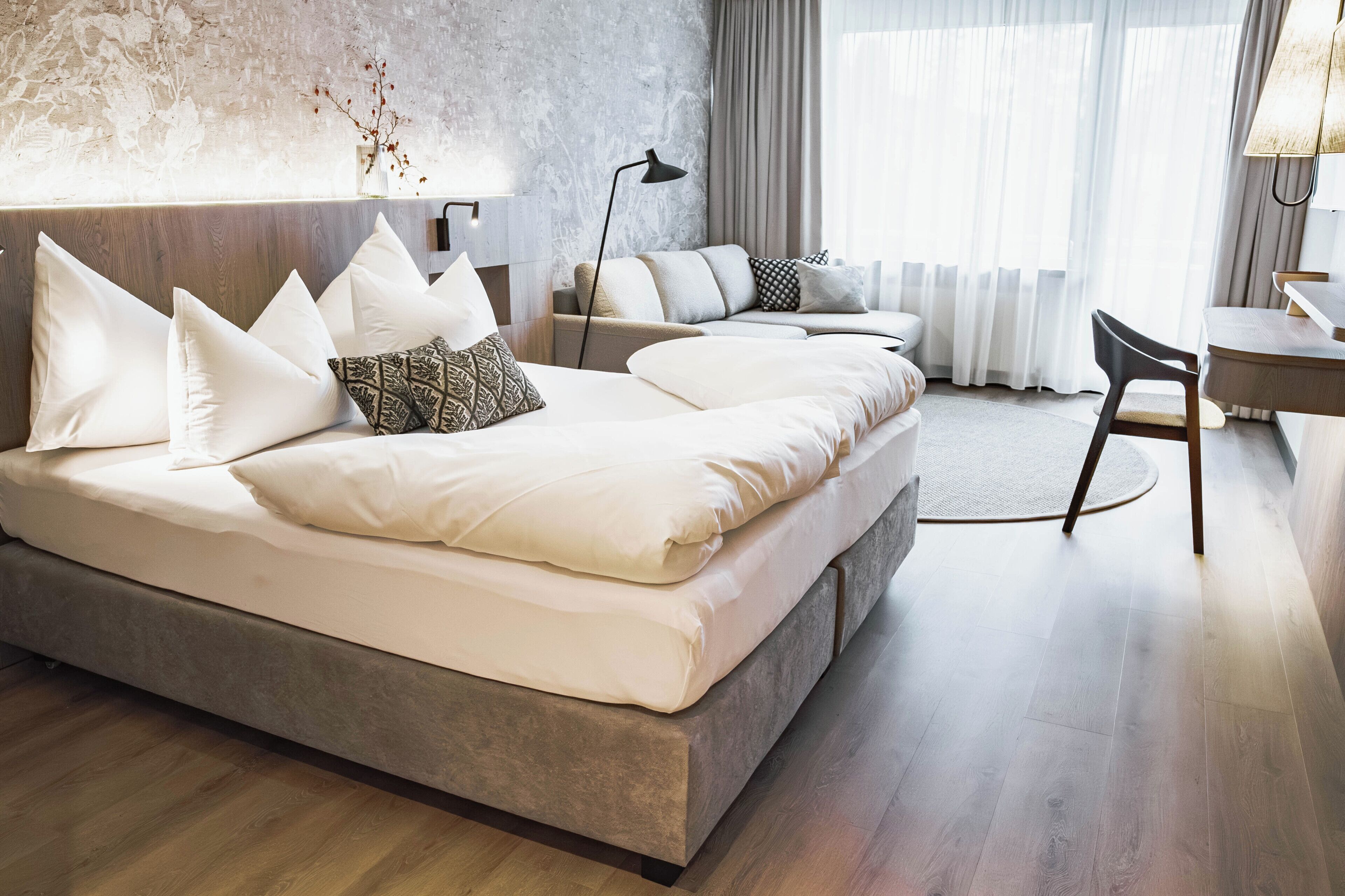 Deluxe Double Room, Balcony | Premium bedding, minibar, in-room safe, free WiFi