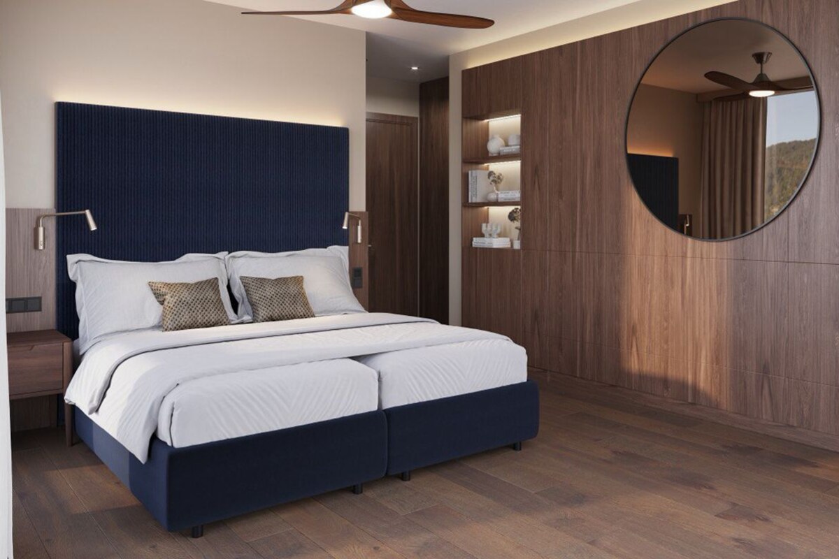 Senior Suite, Balcony | Premium bedding, minibar, in-room safe, free WiFi