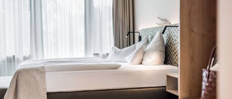 Superior Double Room, Ensuite | Premium bedding, minibar, in-room safe, WiFi (free)