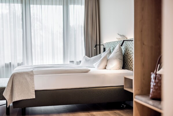 Superior Double Room, Ensuite | Premium bedding, minibar, in-room safe, WiFi (free)