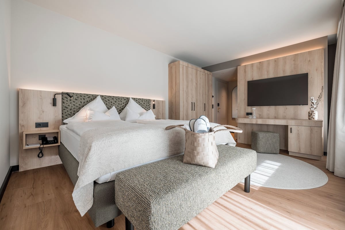 Phòng đôi Tiêu chuẩn, ban công | Bộ đồ giường cao cấp, minibar, két bảo mật tại phòng