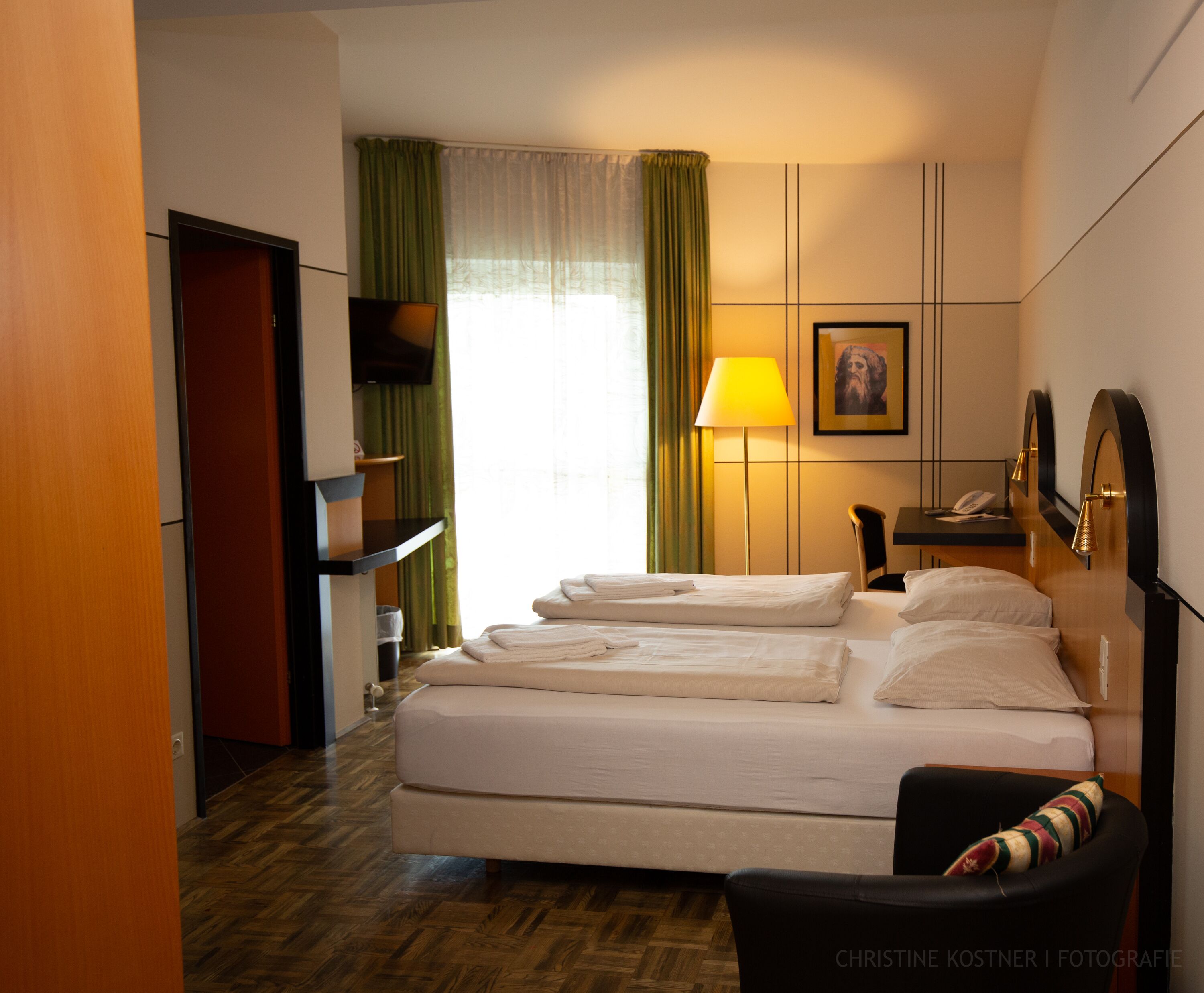 standard double room, 1 double bed | 1 bedroom, minibar, in-room safe, desk
