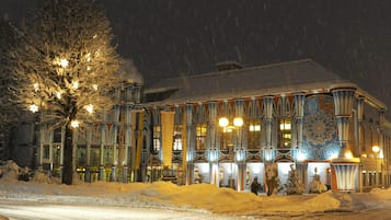 Fassade der Unterkunft – Abend/Nacht