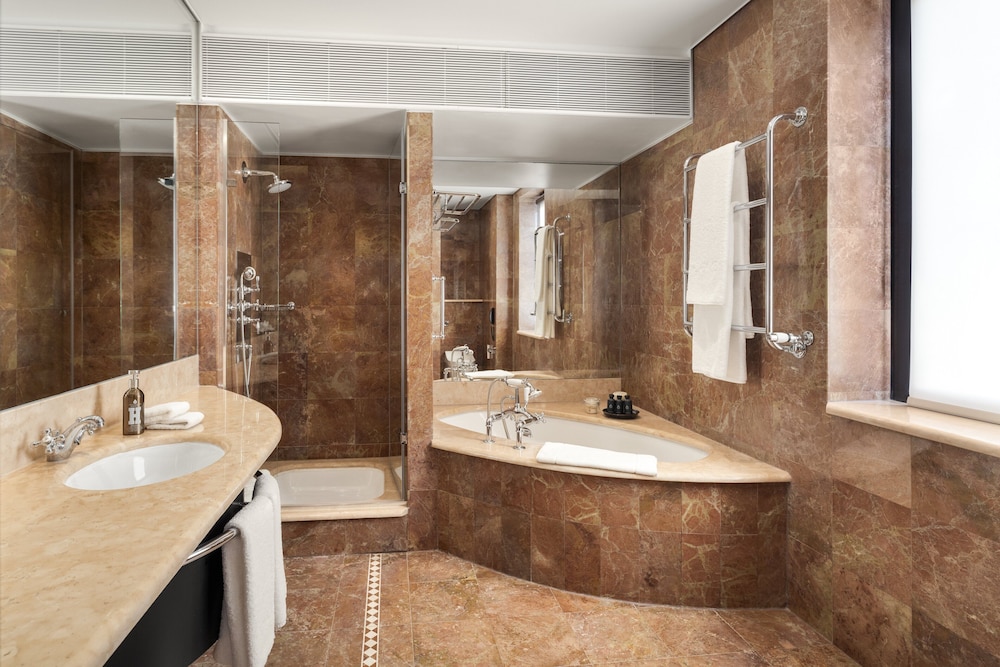 COMO The Halkin, London by null