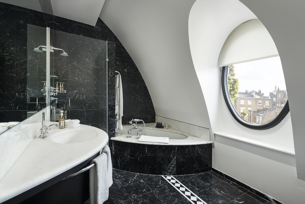 COMO The Halkin, London by null