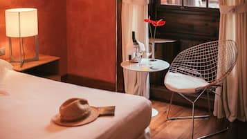 Standardrum | Sängtillbehör av högsta kvalitet och minibar