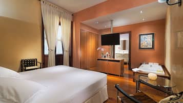 Habitación estándar | Ropa de cama de alta calidad y minibar