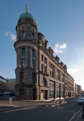 Exterior - DoubleTree by Hilton Edinburgh City Centre (Edinburgh)