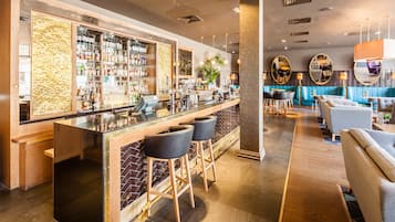 Cocktail bar