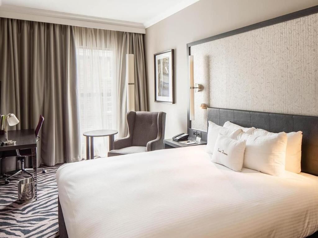 In-room safe, desk, soundproofing, iron/ironing board