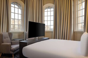 Suite, 1 Bedroom (Castle View) | In-room safe, desk, soundproofing, iron/ironing board