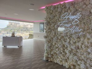 Breakfast, lunch and dinner served - DoubleTree by Hilton Edinburgh City Centre (Edinburgh)
