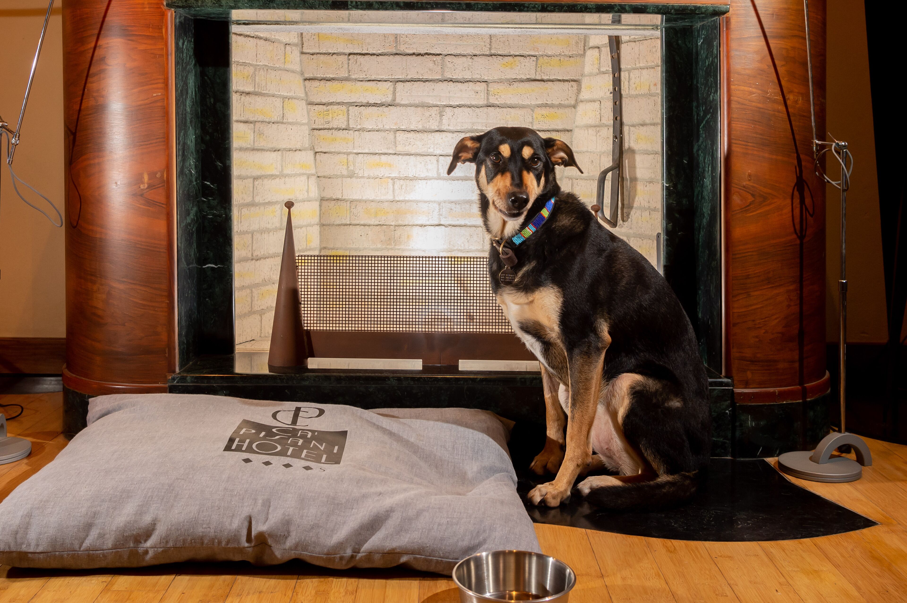 30-inch tv with satellite channels