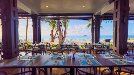 2 restaurants, breakfast served. Divi Southwinds Beach Resort