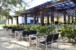 2 restaurants servant le petit déjeuner