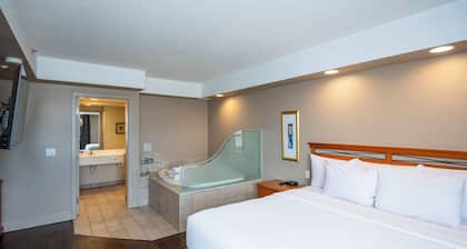 Grand Hotel & Conference Centre Calgary Airport, an Ascend Collection Hotel