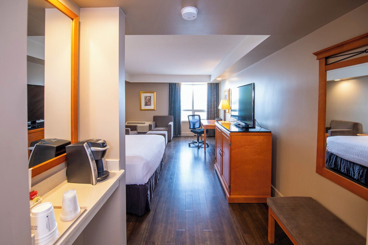 Photo - Royal Hotel Calgary, Trademark Collection By Wyndham