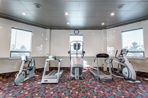 Gym - Royal Hotel Calgary, Trademark Collection by Wyndham (Calgary)
