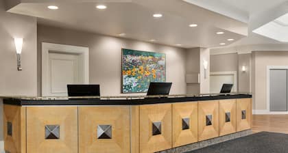 Grand Hotel & Conference Centre Calgary Airport, an Ascend Collection Hotel