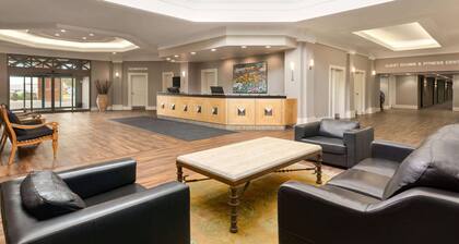 Royal Hotel Calgary, Trademark Collection by Wyndham