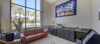 Anaheim Discovery Inn & Suites