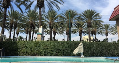 Anaheim Discovery Inn & Suites