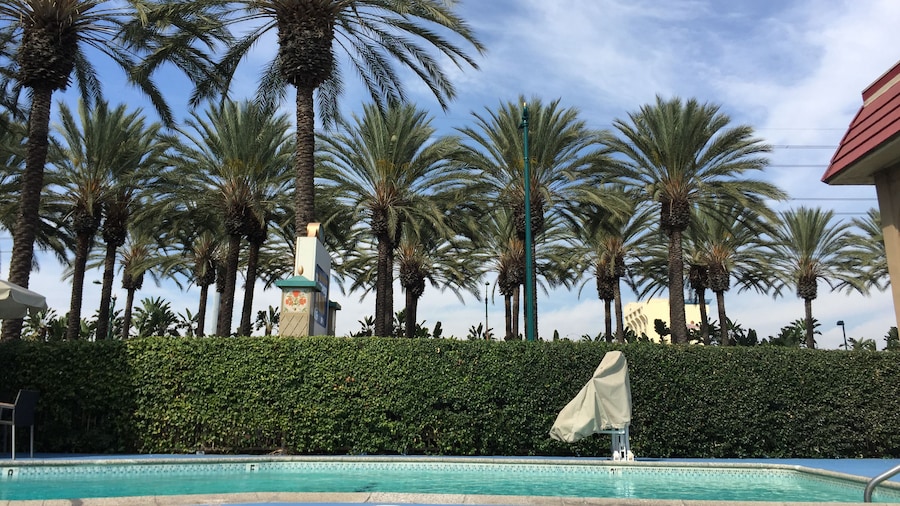 Anaheim Discovery Inn & Suites