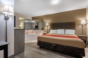 Room, 1 King Bed, Non Smoking (Upgrade)