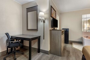 Room, 1 King Bed, Non Smoking (Upgrade) | Desk, laptop workspace, blackout drapes, soundproofing